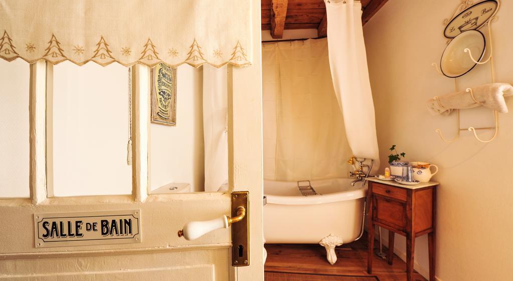 Bed and Breakfast Les Petites Vosges à Bagnères-de-Bigorre Chambre photo